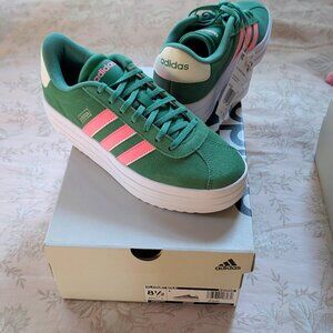 Adidas Women's 8.5 VL Court Bold Green and Pink NWT